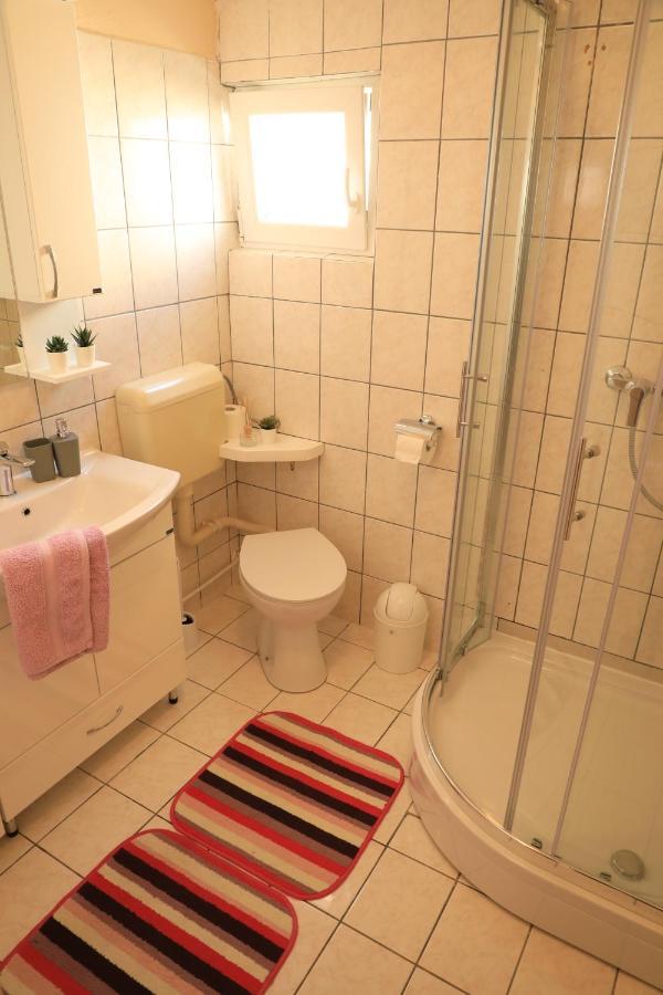 Apartmani Sarlija Pakoštane Εξωτερικό φωτογραφία