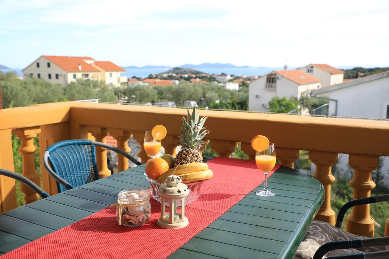 Apartmani Sarlija Pakoštane Εξωτερικό φωτογραφία