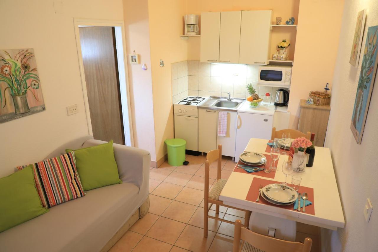 Apartmani Sarlija Pakoštane Εξωτερικό φωτογραφία