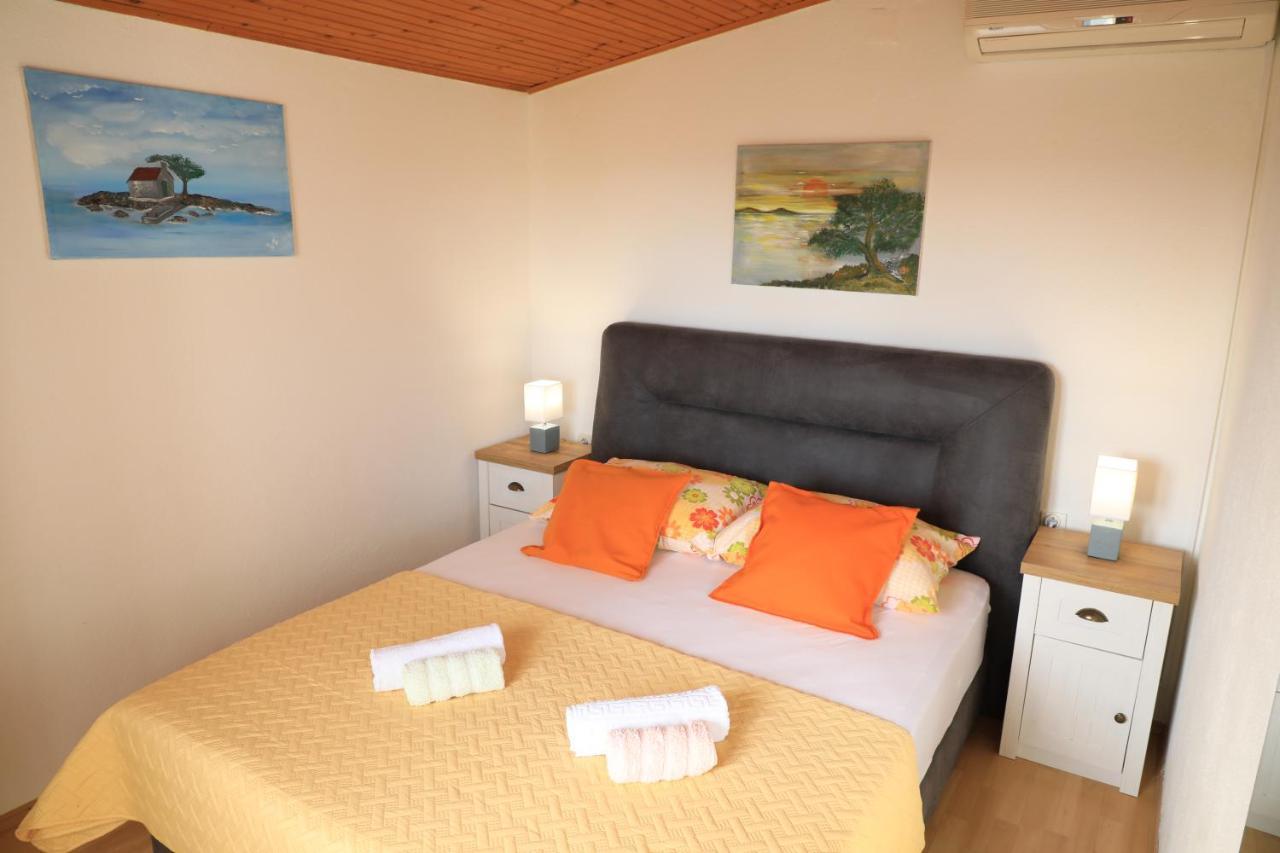 Apartmani Sarlija Pakoštane Εξωτερικό φωτογραφία