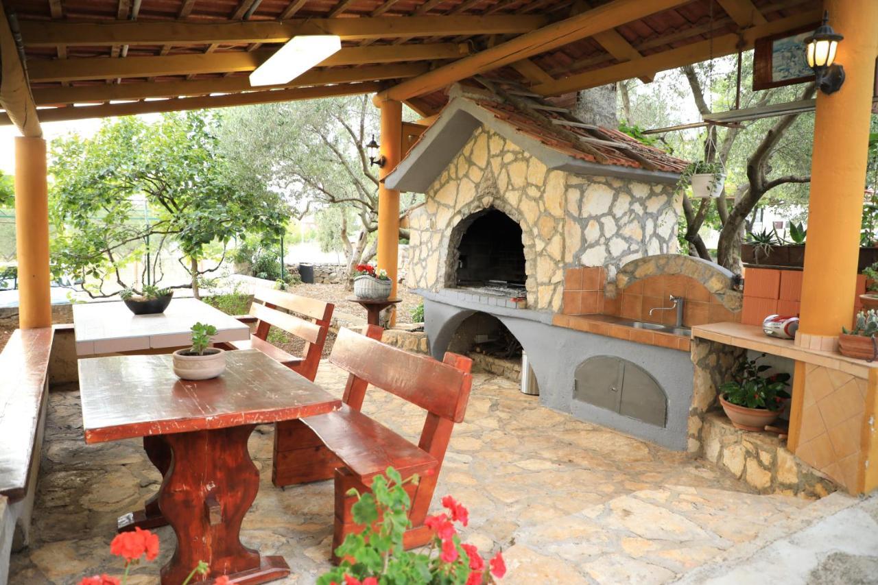 Apartmani Sarlija Pakoštane Εξωτερικό φωτογραφία