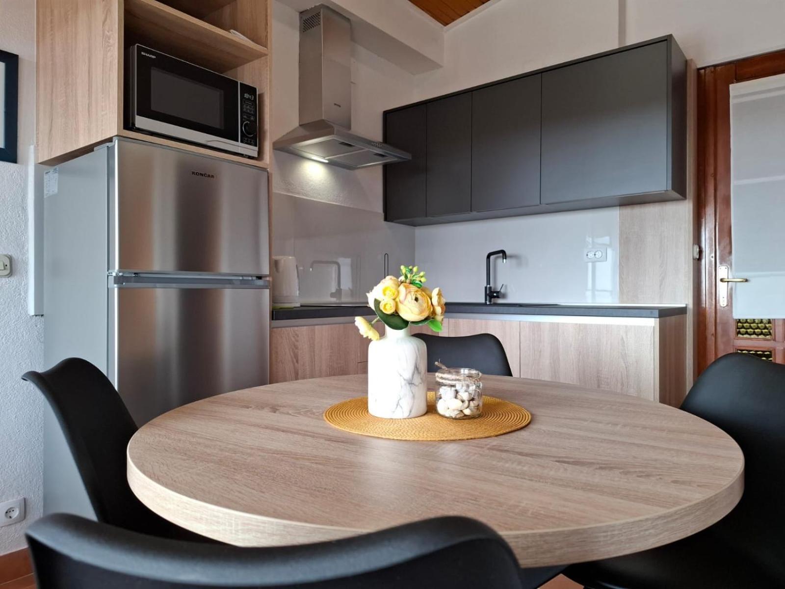 Apartmani Sarlija Pakoštane Εξωτερικό φωτογραφία